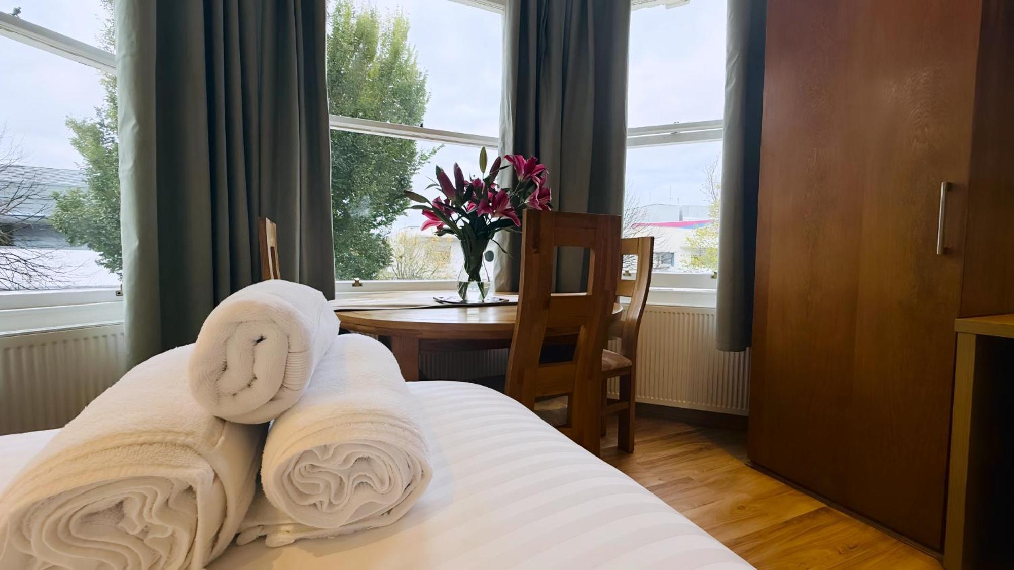 Osborne Aparthotel Eastbourne Eksteriør bilde
