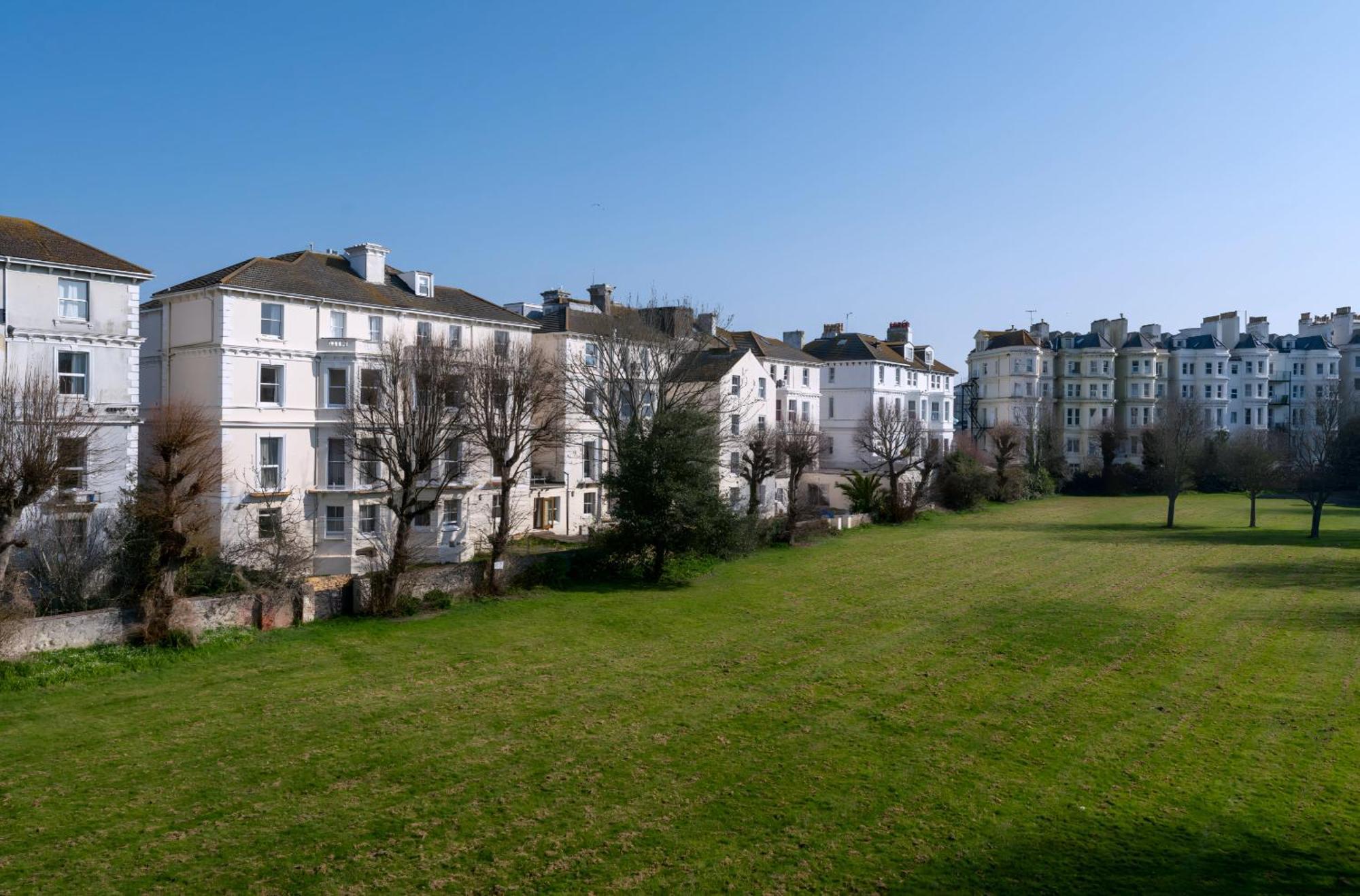 Osborne Aparthotel Eastbourne Eksteriør bilde
